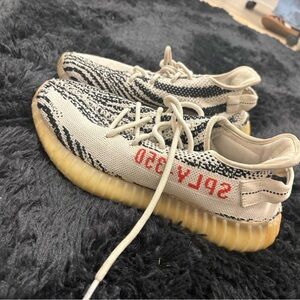 Yeezy Sneakers